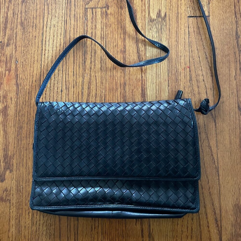 Bottega Veneta Vintage Classic Black Woven Napa Leather Shoulder Bag Purse Tote